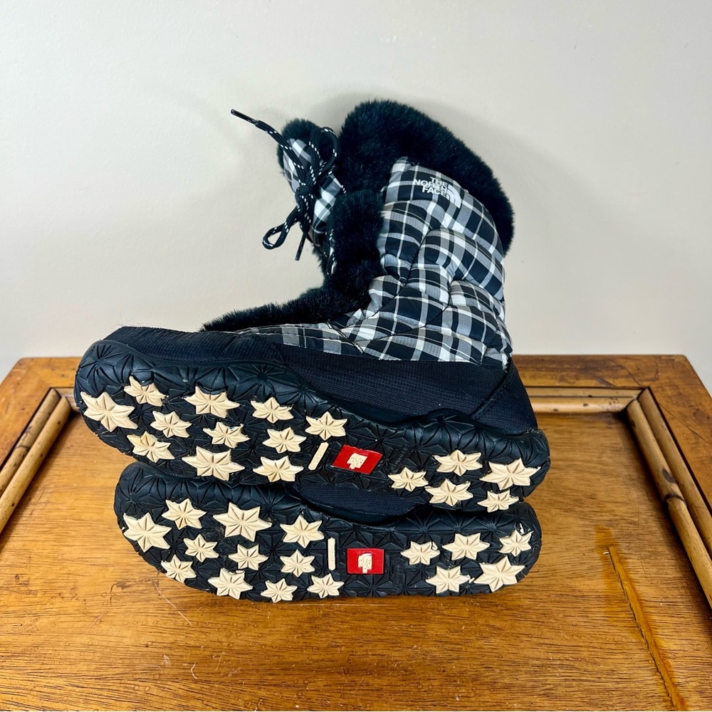 The North Face Black and White Plaid Winter Boots - Picture 13 of 14